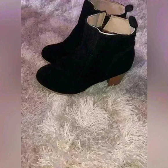 Shoes - black velvet style boot with heel size 40